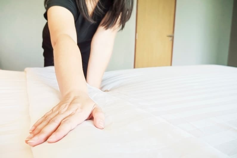 Signs Your Bedsheets Need Washing