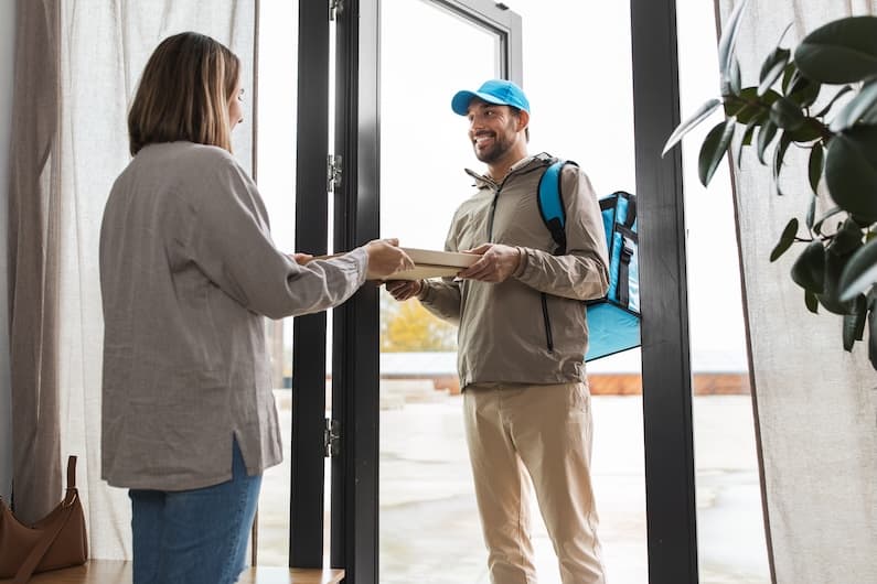 Same-Day Laundry Service London – Is It Worth It? In a fast-paced city like London, time is a luxury. Between long work hours, commuting, social commitments, and family life, everyday chores like laundry often fall to the bottom of the list. This is why same-day laundry service in London has become increasingly popular—but is it really worth it? In this blog, we explore how same-day laundry works, who it’s best for, and whether the convenience justifies the cost.